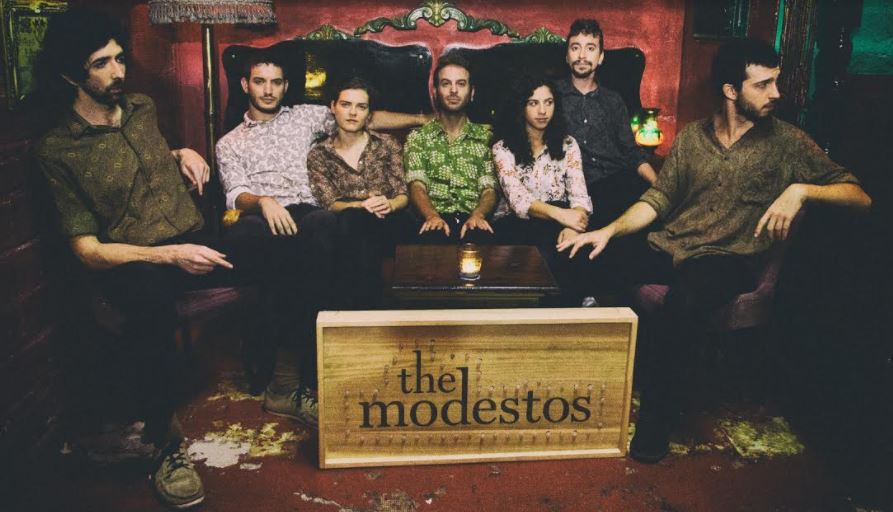 Entrevista: The Modestos, compañía de impro de Barcelona Entrevista: The Modestos, compañía de impro de Barcelona