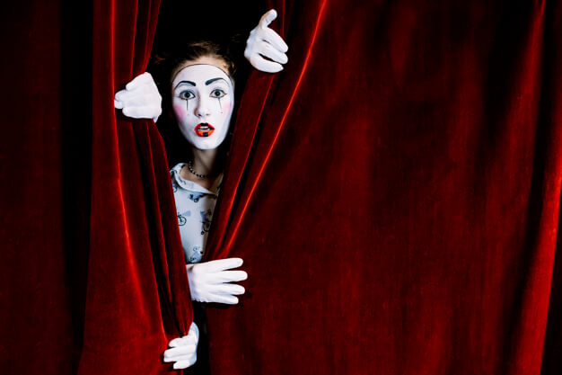 TEATRO para EMPRESAS en Barcelona - ¡Ideal para el team building! TEATRO para EMPRESAS en Barcelona - ¡Ideal para el team building!