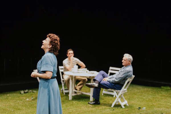 Crítica: Tots eren fills meus - Teatre Lliure