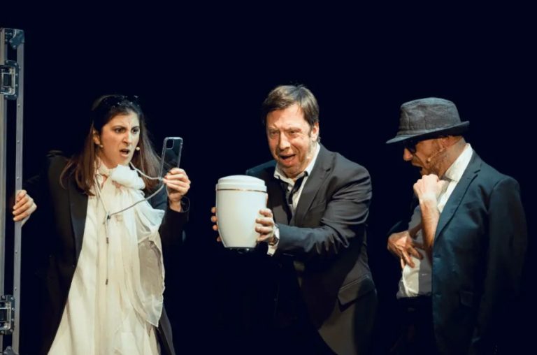 He mort el pop a la Sala Versus